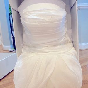 Vera wang organza wedding dress